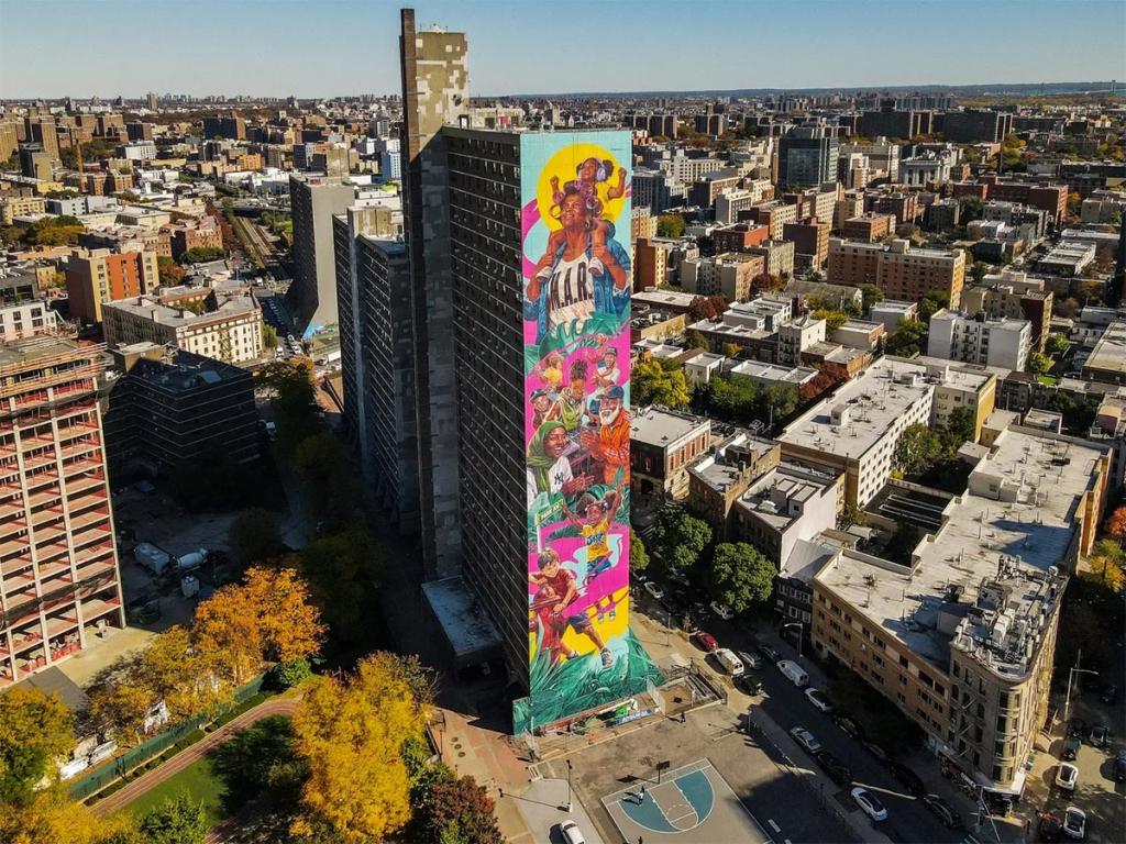 Angurria lleva la identidad dominicana a las alturas de Nueva York con un mural de tamaño épico
