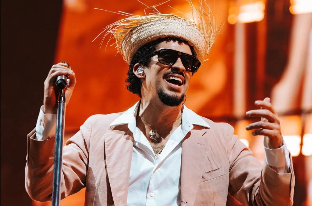 Bad Bunny cierra su residencia en Puerto Rico con concierto especial transmitido por Amazon Music