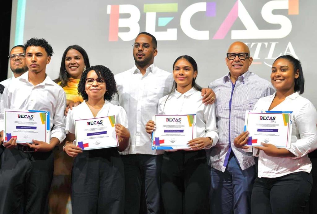 Beca ITLA a joven promesa: 150,000 pesos para impulsar talento femenino en multimedia