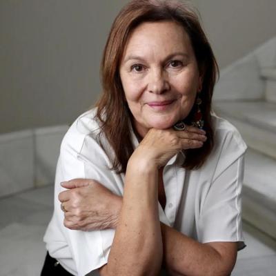 Clara Sánchez alerta sobre la inteligencia artificial: "Puede estar escribiendo novelas sin que lo sepamos"