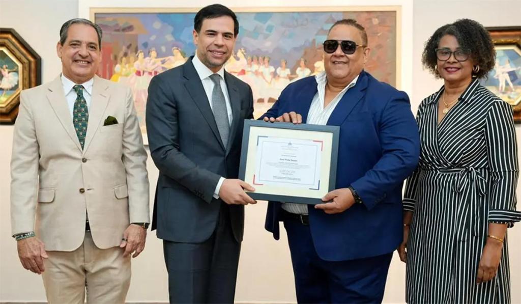 El ministerio de cultura honra a seis exponentes del merengue en su galería permanente