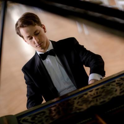 Concierto Todo Beethoven: una velada con el Emperador y la Heroica en las manos de Daumants Liepiņš