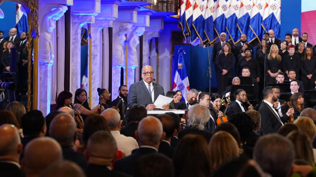 Historiador Juan Daniel Balcácer respalda nueva grabación del Himno Nacional