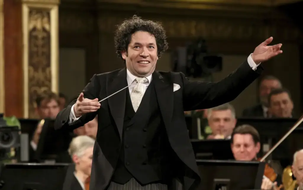 Gustavo Dudamel dirige “Gustavo’s Fiesta” para celebrar su legado con la Filarmónica de Los Ángeles