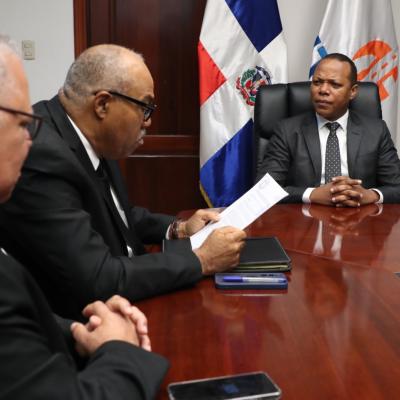 Juristas respaldan gestión de Milton Morrison: ejemplo de transparencia institucional