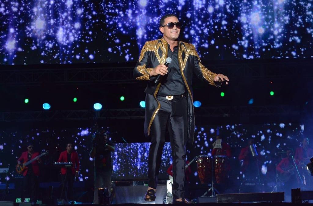 Raulín Rodríguez regresa con magia navideña: Christmas Concert en Hard Rock Café Santo Domingo