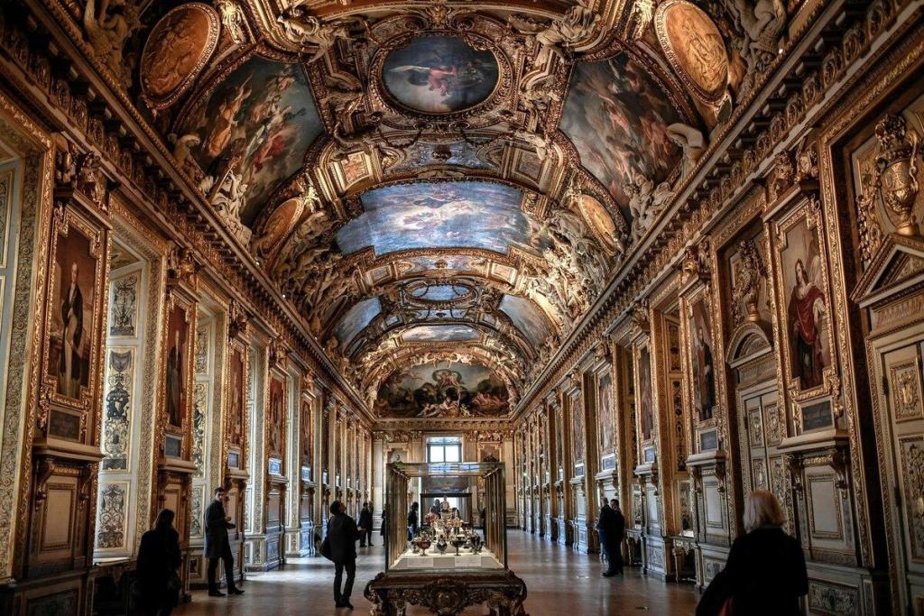 El Louvre reabre la Galería de Apolo tras aquel histórico robo de las joyas de la Corona