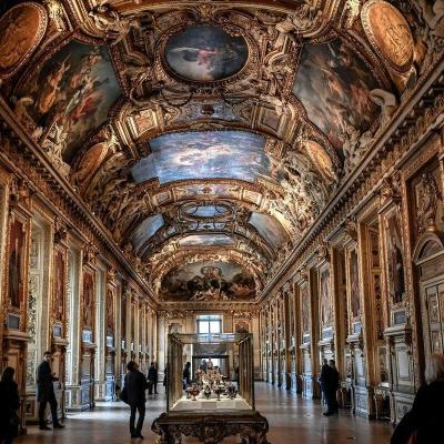 El Louvre reabre la Galería de Apolo tras aquel histórico robo de las joyas de la Corona