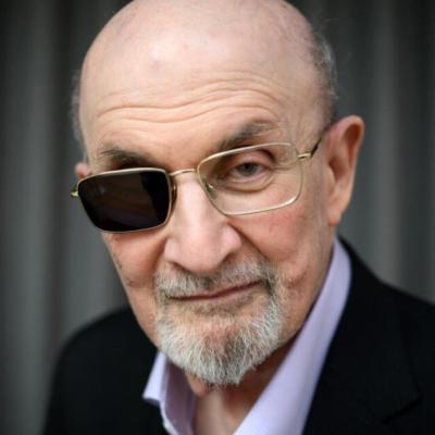 El regreso de Salman Rushdie: ‘La Penúltima Hora’ y los ecos de una vida al límite