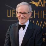 Steven Spielberg ingresa al exclusivo club EGOT con su primer Grammy