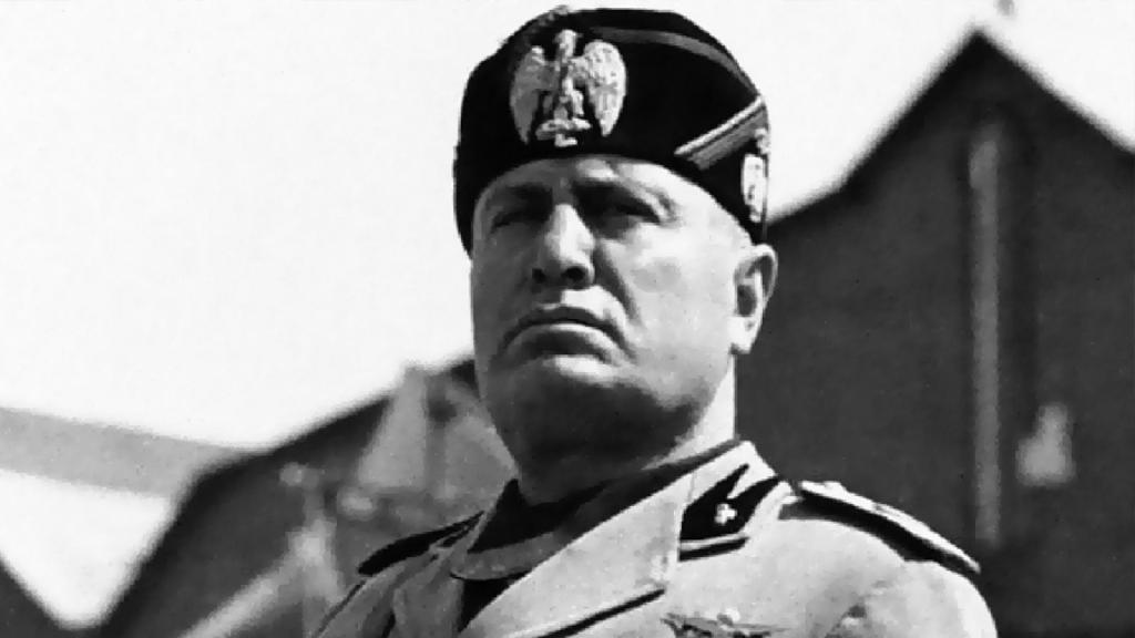 Italia rescata manuscritos históricos de Benito Mussolini para su patrimonio cultural